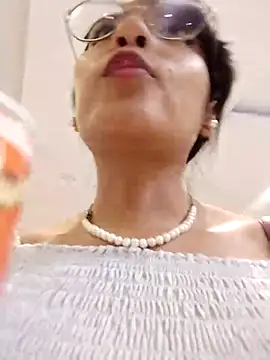 Regina Shine online show from November 21, 10:41 pm