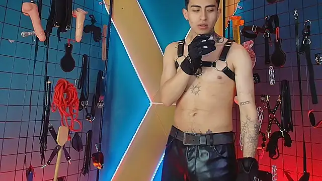 masterr bdsm   online show from October 15, 12:38 pm