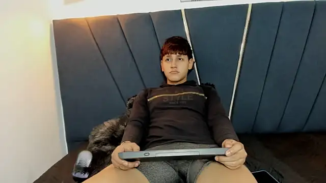 Snapshot of zeusapollofuck chatting on September 30, 8:14 pm zeusapollofuck online show from September 30, 8:14 pm