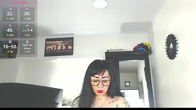 Vicky hotmilf online show from October 31, 11:00 am