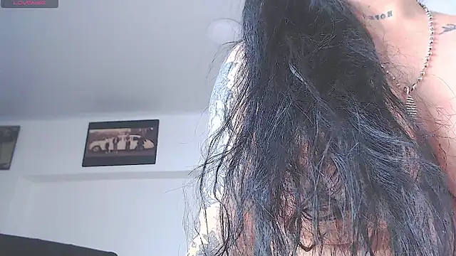 Snapshot of Vicky_hotmilf chatting on July 1, 11:12 am Vicky hotmilf online show from July 1, 11:12 am