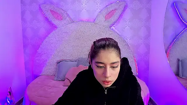 Snapshot of Gaby_louse chatting on February 11, 7:19 pm Gaby louse online show from February 11, 7:19 pm