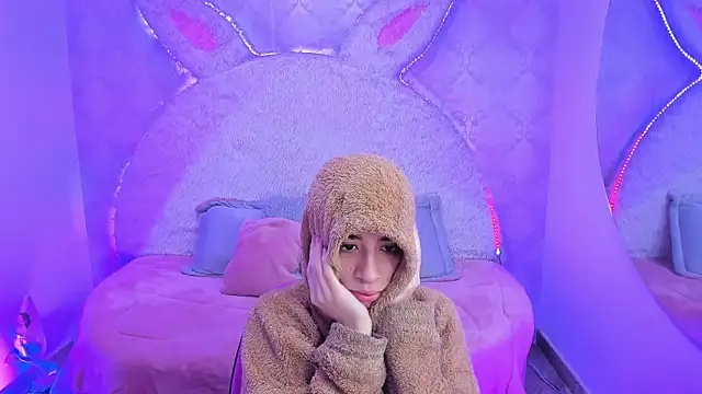 Snapshot of Gaby_louse chatting on February 19, 7:32 pm Gaby louse online show from February 19, 7:32 pm