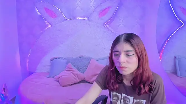 Snapshot of Gaby_louse chatting on February 21, 7:59 pm Gaby louse online show from February 21, 7:59 pm