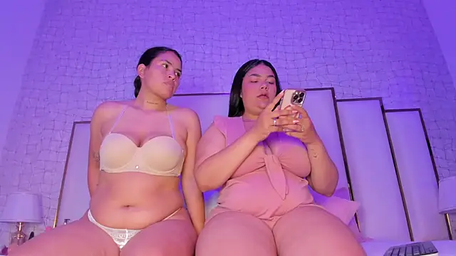 Mia and lexy online show from October 10, 2:32 am