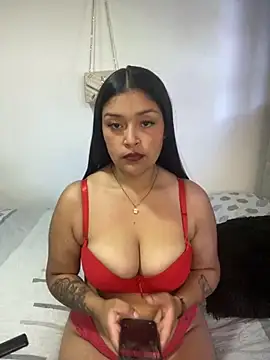 Snapshot of Aurora_fire1 chatting on September 11, 3:34 pm Aurora fire1 online show from September 11, 3:34 pm