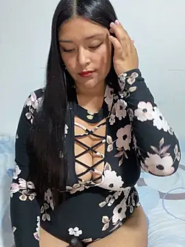 Snapshot of Aurora_fire1 chatting on November 5, 11:16 pm Aurora fire1 online show from November 5, 11:16 pm