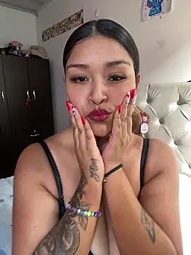 Snapshot of Aurora_fire1 chatting on February 3, 6:24 pm Aurora fire1 online show from February 3, 6:24 pm