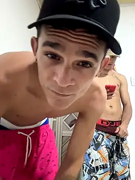 Snapshot of spicyboysvenezuelan chatting on October 31, 5:41 am spicyboysvenezuelan online show from October 31, 5:41 am