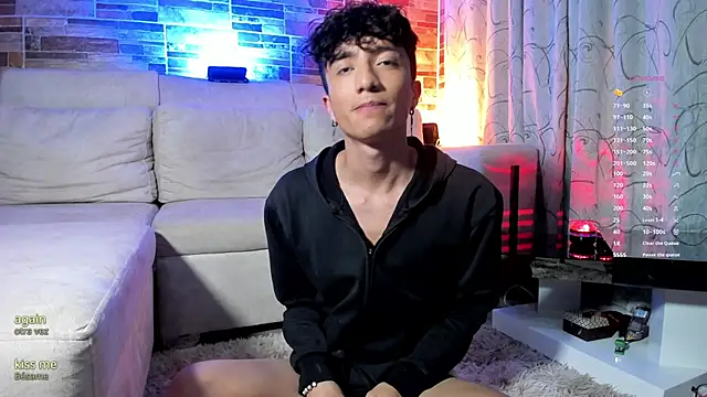 mhatias  online show from February 3, 2:53 am