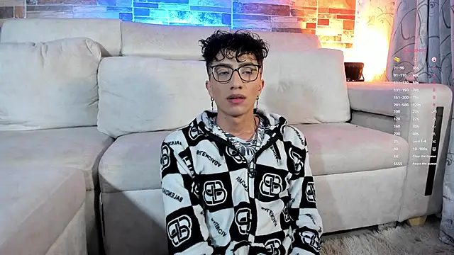 mhatias  online show from February 6, 4:39 am