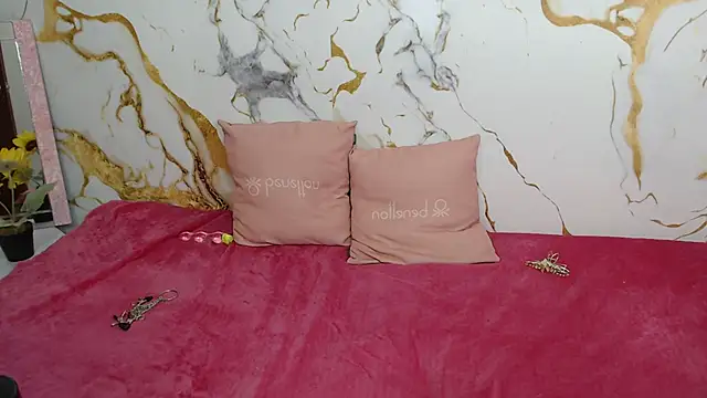 EmilyCoy  online show from February 5, 1:32 am