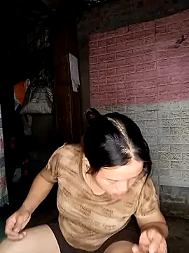 Snapshot of KumChyn chatting on September 26, 1:37 pm KumChyn online show from September 26, 1:37 pm