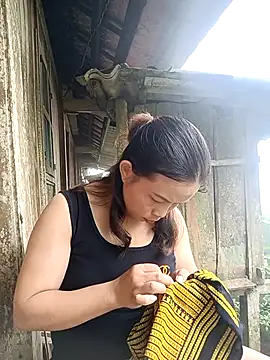 Snapshot of KumChyn chatting on October 3, 1:46 am KumChyn online show from October 3, 1:46 am