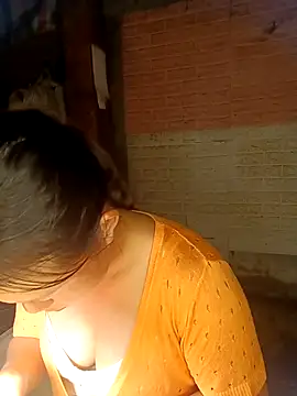 Snapshot of KumChyn chatting on October 7, 7:05 am KumChyn online show from October 7, 7:05 am