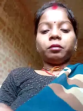 Snapshot of Hema4545 chatting on October 19, 9:43 am Hema4545 online show from October 19, 9:43 am