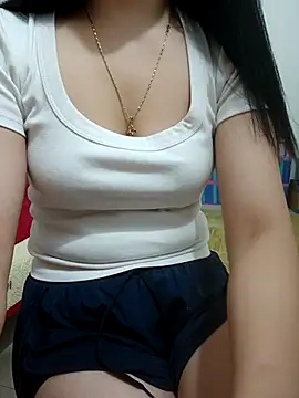 Snapshot of Lolimiu chatting on October 19, 12:00 am Lolimiu online show from October 19, 12:00 am