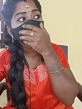 Snapshot of tamilammukuttyy chatting on July 22, 5:21 am tamilammukuttyy online show from July 22, 5:21 am