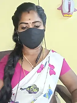 Snapshot of tamilammukuttyy chatting on July 22, 5:27 pm tamilammukuttyy online show from July 22, 5:27 pm