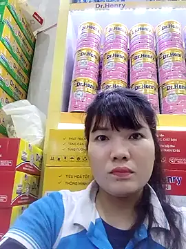 Snapshot of Thao_xx chatting on September 21, 10:39 am Thao xx online show from September 21, 10:39 am