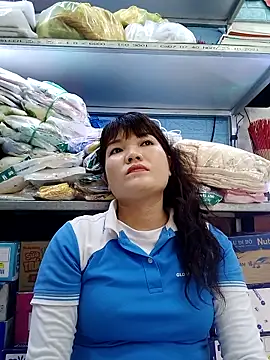 Snapshot of Thao_xx chatting on October 12, 2:43 am Thao xx online show from October 12, 2:43 am