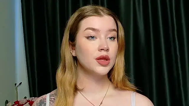 Snapshot of Rebecca_Lace chatting on October 4, 1:03 am Rebecca Lace online show from October 4, 1:03 am