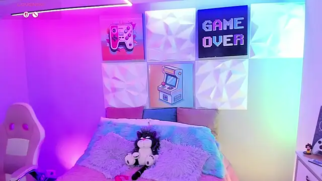 LindaWz  online show from November 14, 4:11 am