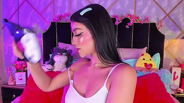 LindaWz  online show from February 22, 5:19 am