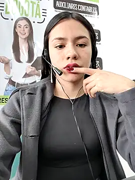 CHARLOTTE  05 online show from November 11, 12:38 pm