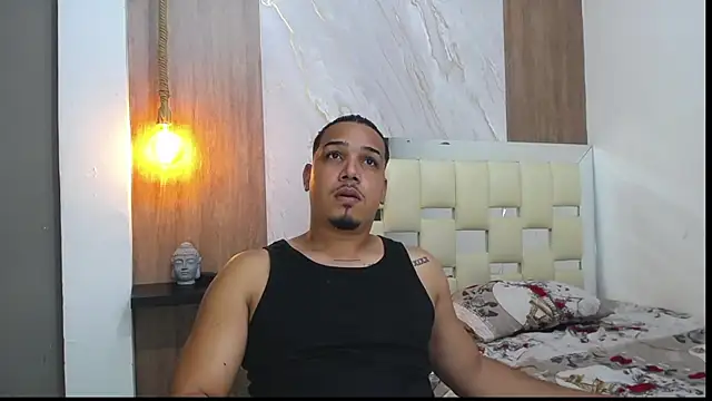 Snapshot of taylor_collins_ chatting on September 28, 6:02 pm taylor collins online show from September 28, 6:02 pm