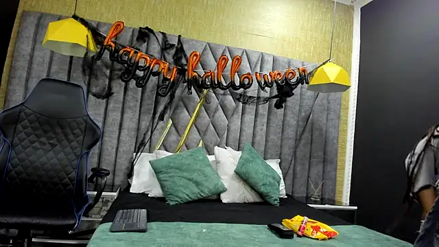 Boss Domiinator online show from October 29, 3:20 am