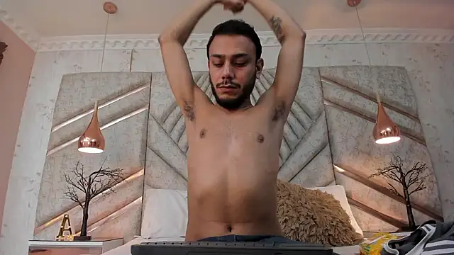 Snapshot of Boss_Domiinator chatting on January 17, 12:54 pm Boss Domiinator online show from January 17, 12:54 pm