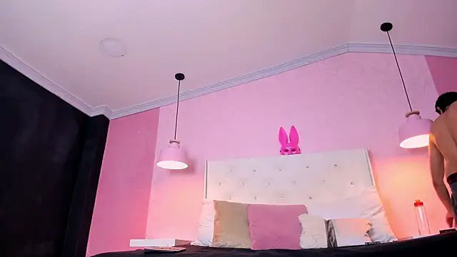 Snapshot of Boss_Domiinator chatting on March 5, 12:34 pm Boss Domiinator online show from March 5, 12:34 pm