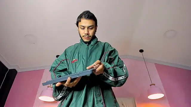 Snapshot of Boss_Domiinator chatting on March 22, 12:08 pm Boss Domiinator online show from March 22, 12:08 pm