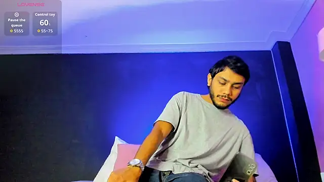 Snapshot of Boss_Domiinator chatting on April 1, 12:17 pm Boss Domiinator online show from April 1, 12:17 pm