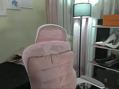 Seductive Margaux online show from October 2, 5:36 am