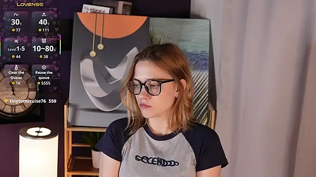 HollieCollelo online show from September 28, 3:12 am