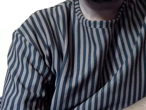 Snapshot of biggd09 chatting on October 14, 8:59 am biggd09 online show from October 14, 8:59 am