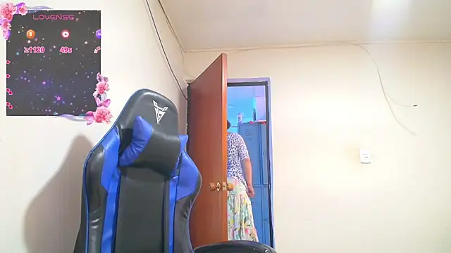 Miss Oriana online show from December 2, 5:08 pm