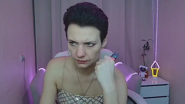 AvaSaturnian online show from January 17, 7:57 am