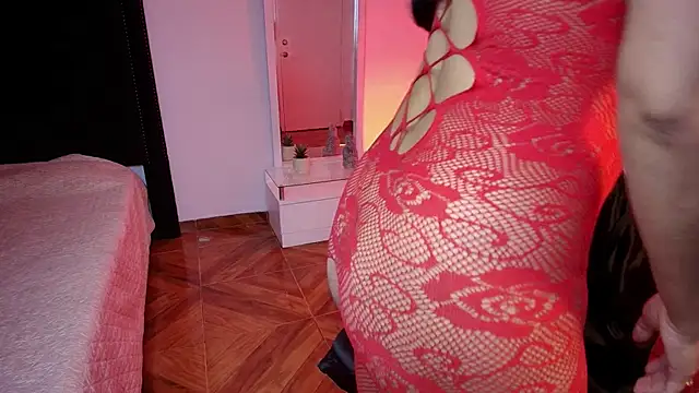 nina moen online show from September 25, 8:07 am