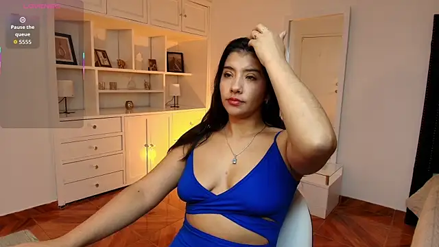 nina moen online show from October 1, 7:42 pm