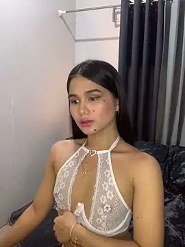 Snapshot of AngelHille chatting on December 15, 5:28 pm AngelHille online show from December 15, 5:28 pm