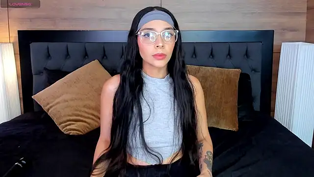 Roseaurora online show from March 25, 11:49 am