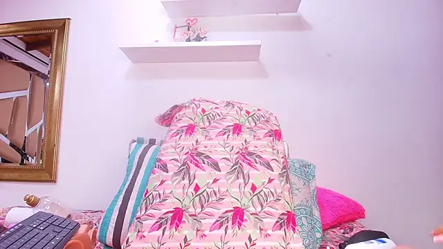 sweegirl69 online show from September 20, 11:55 am