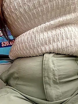 Snapshot of Madisson-04_ chatting on March 15, 3:07 pm Madisson-04 online show from March 15, 3:07 pm