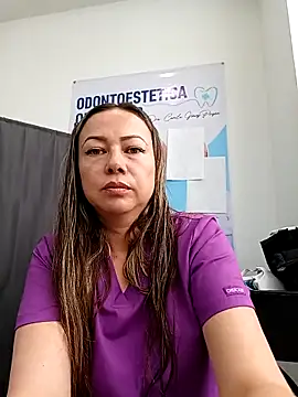 Snapshot of Madisson-04_ chatting on March 18, 2:53 pm Madisson-04 online show from March 18, 2:53 pm