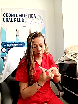 Snapshot of Madisson-04_ chatting on March 19, 3:05 pm Madisson-04 online show from March 19, 3:05 pm