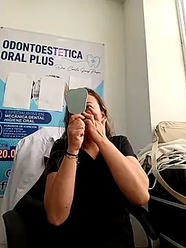 Snapshot of Madisson-04_ chatting on March 24, 2:55 pm Madisson-04 online show from March 24, 2:55 pm