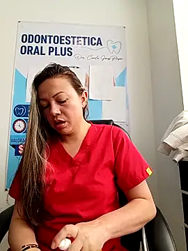 Snapshot of Madisson-04_ chatting on March 28, 3:11 pm Madisson-04 online show from March 28, 3:11 pm